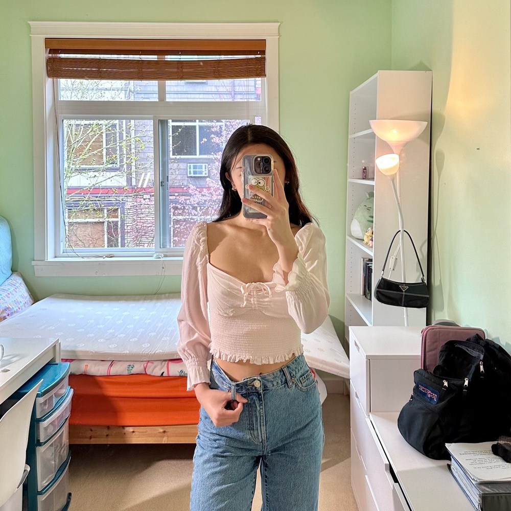 Aritzia Sunday Best light pink longsleeve milkmaid top size small